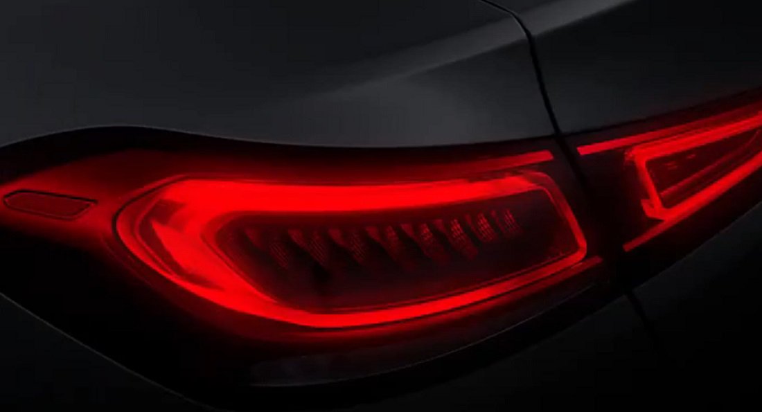 Lộ teaser Mercedes GLE Coupe 2020 trước ngày ra mắt